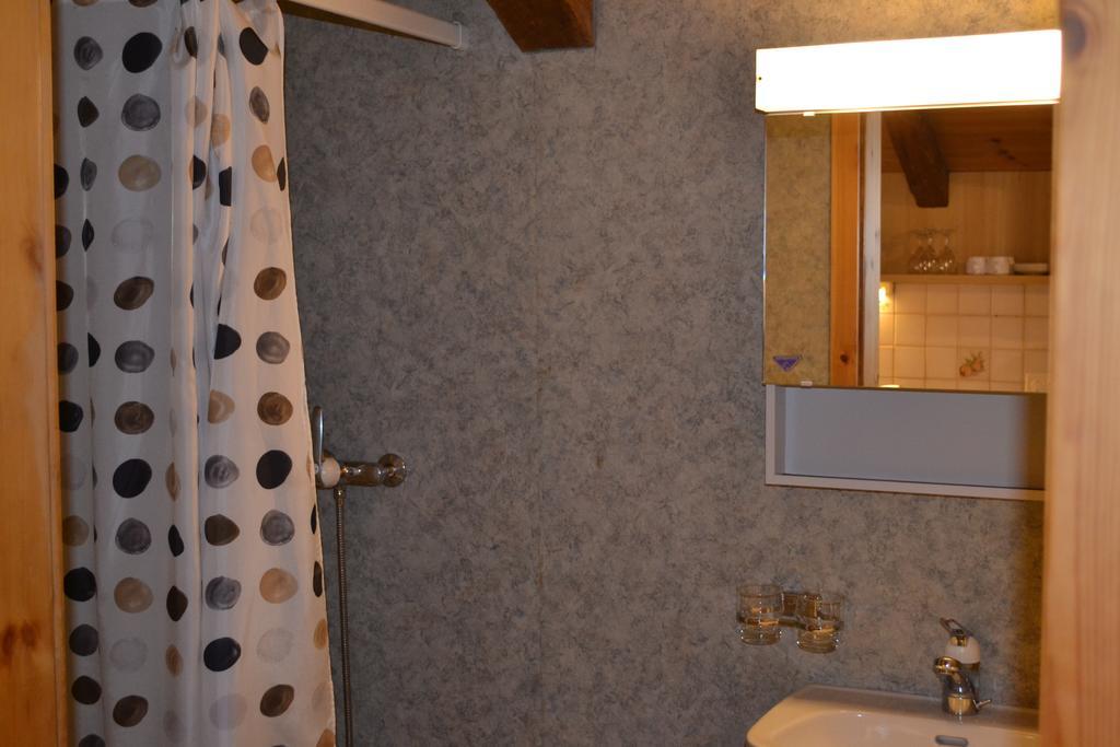 B&B Chasa Arfusch Ardez Habitación foto